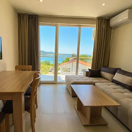 ホテル семеен сирена アフトポル