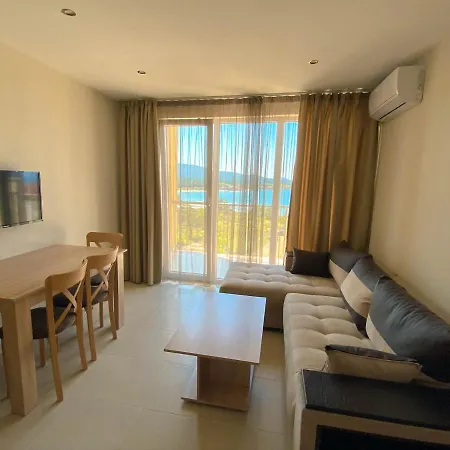 семеен сирена 아크토폴