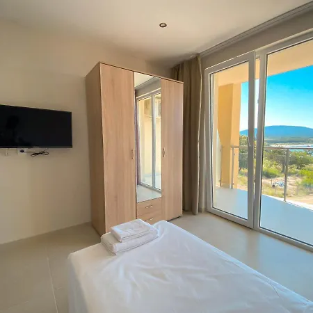 семеен сирена ホテル