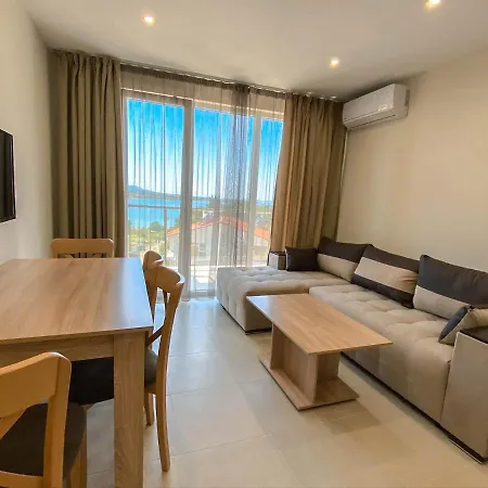 호텔 семеен сирена *