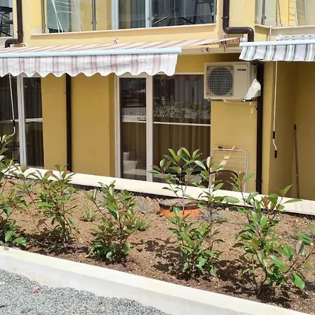 семеен сирена 아크토폴