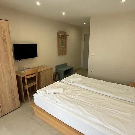 семеен сирена 호텔 아크토폴