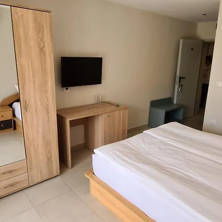 семеен сирена 호텔 아크토폴