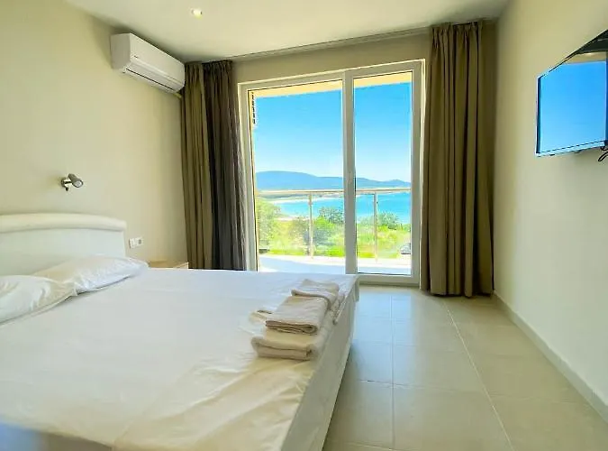 Hotel семеен сирена