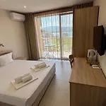Hotel семеен сирена