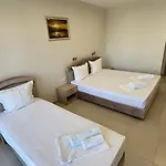 Hotel семеен сирена *
