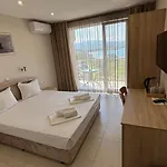 Hotel семеен сирена Achtopol