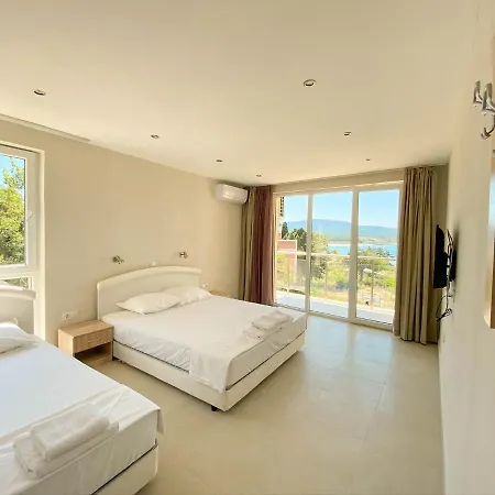 семеен сирена Szálloda