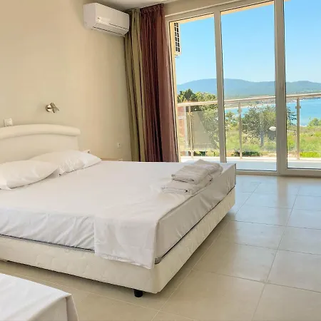 Szálloda семеен сирена Ahtopol