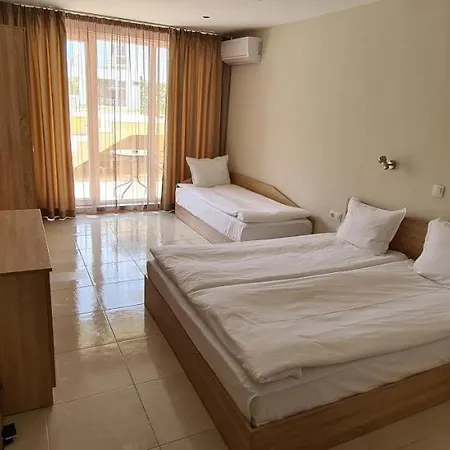 семеен сирена Szálloda *