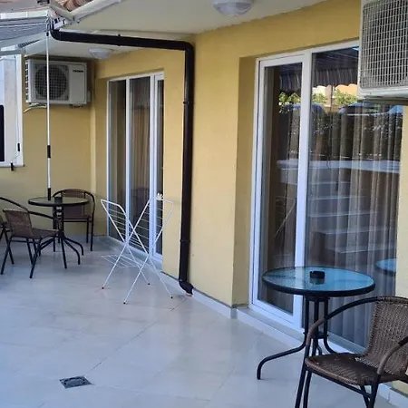 Szálloda семеен сирена *