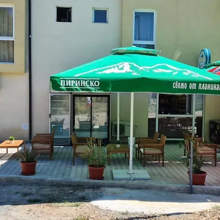 Hotel семеен сирена *