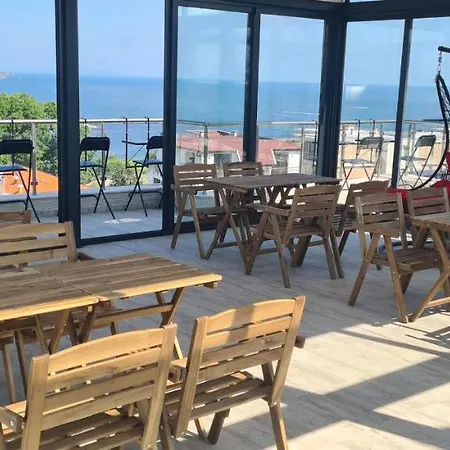 Hotel семеен сирена Ahtopol