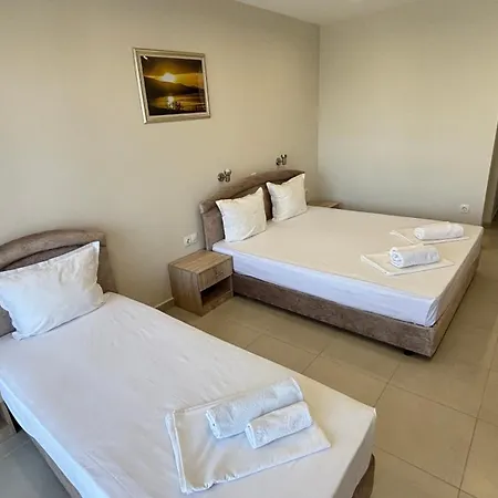 Hotel семеен сирена *