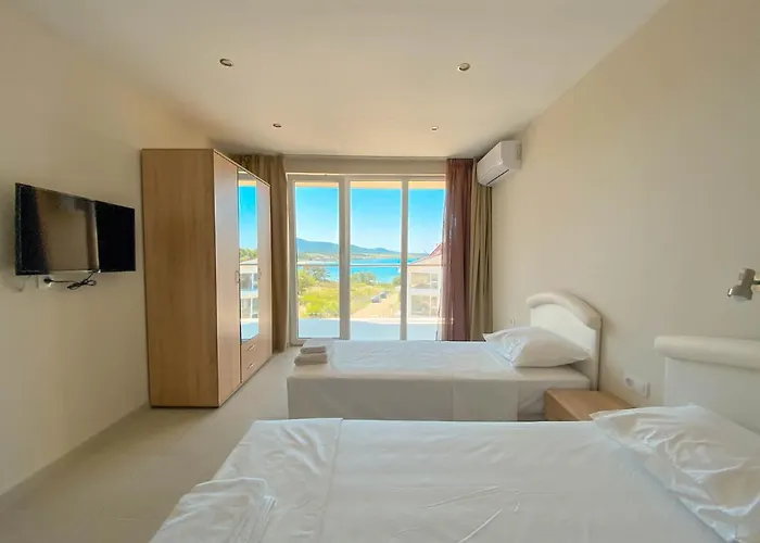 Hotel семеен сирена Ahtopol