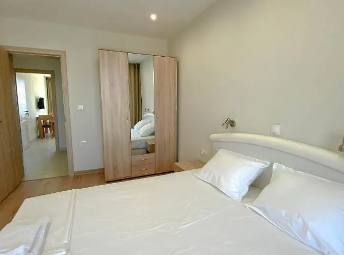 Hotel семеен сирена